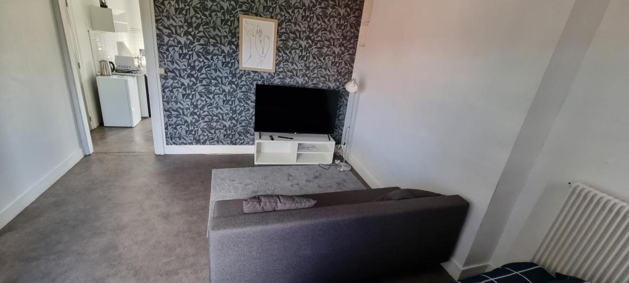 Guibert 19 F2 Bis 2 Chbres 6 Personnes Max Wifi Sweet Home Caudebec-les-Elbeuf エクステリア 写真